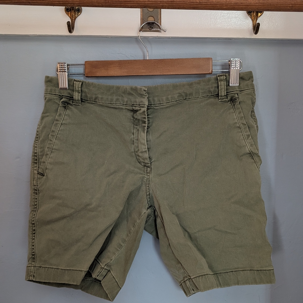 🌙 J. Crew Sage Green Women's Bermudas